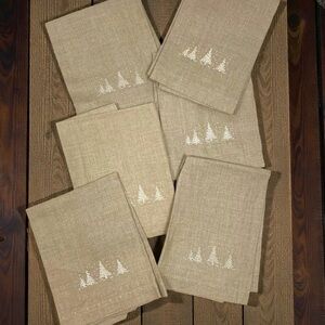 KILA SIKU for LIBECO Christmas Tree Embroidered Belgian Linen Table Linens (6)
